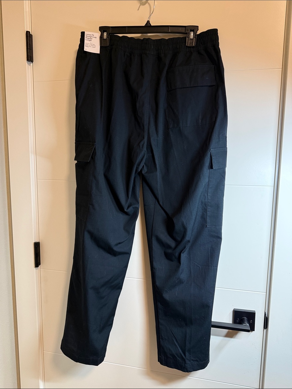 Nike Black Men's Cargo Pants with White Swoosh - Picture 6 of 7